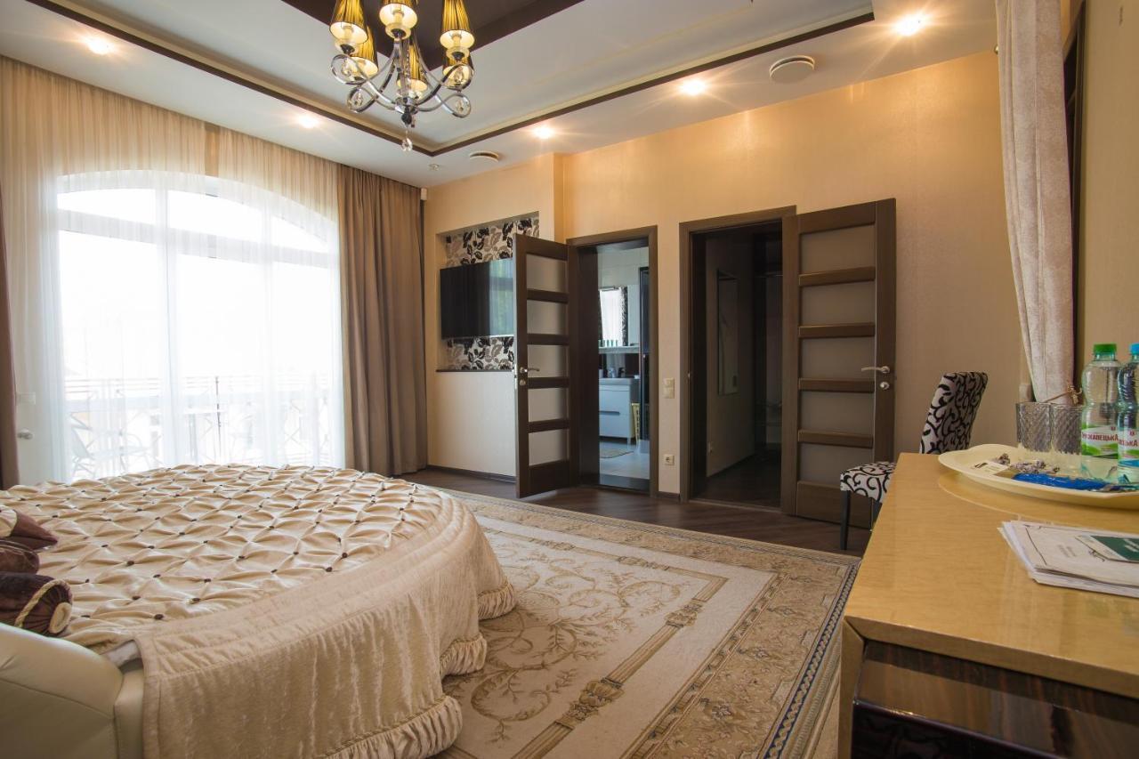 Hotel Villa Venice Vinnytsia Ngoại thất bức ảnh